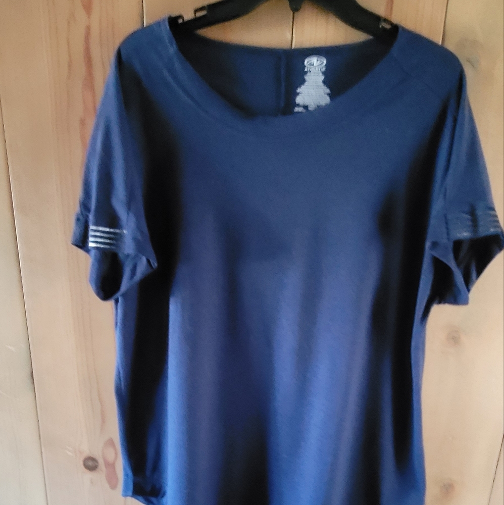 Women's athletic t shirt XL dark blue